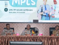 Kasat Lantas Polres Banyuaisn Pimpin Police Go To School di SMPN 1 Sembawa