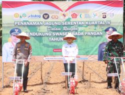 Kapolres Banyuasin Pimpin Penanaman Jagung Serentak Kuartal IV Dalam Rangka Dukung Swasembada Pangan 2025