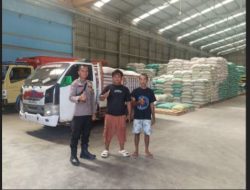 Bhabinkamtibmas Polsek Muara Padang Monitor Pengiriman Jagung ke Bulog Dukung Ketahanan Pangan