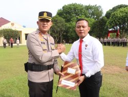 Kapolres Banyuasin Pimpin Apel Beri Penghargaan kepada 82 Personel Berprestasi