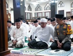 Kapolda Sumsel Irjen Pol Dr. Sandi Nugroho dan Herman Deru Hadiri Pengajian di Mapolda