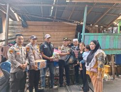 Kapolsek Banyuasin II Salurkan Bantuan Sosial untuk Korban Rumah Ambruk di Desa Sungsang II