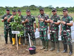 Hijaukan Negeri, Korem 044/Gapo Gelar Gerakan Penanaman Pohon