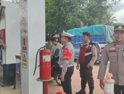 Cegah Kelangkaan BBM dan Penimbunan, Piket Pawas Polres Banyuasin Pimpin Patroli Gabungan Samapta dan Lantas di SPBU Km 52