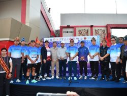 Semangat Kartini Menggema di Palembang, Danrem 044/Gapo Ikut Lari Wastra Budaya