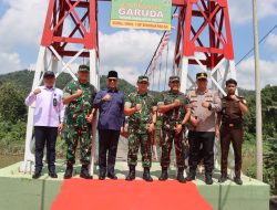 Jembatan Gantung Garuda Diresmikan, Danrem 044/Gapo : Bukti Nyata Sinergi untuk Rakyat