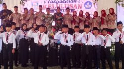 Kodim 0430 /BA Koramil 430-02/SSG, Babinsa Sertu Nasrullah Hadiri Tasyakuran Kelulusan Angkatan Ke-13 SDN 24 Air Salek